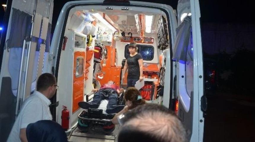 Fatsa&rsquo;da Otomobil Ref&uuml;je &Ccedil;arptı: 6 Yaralı