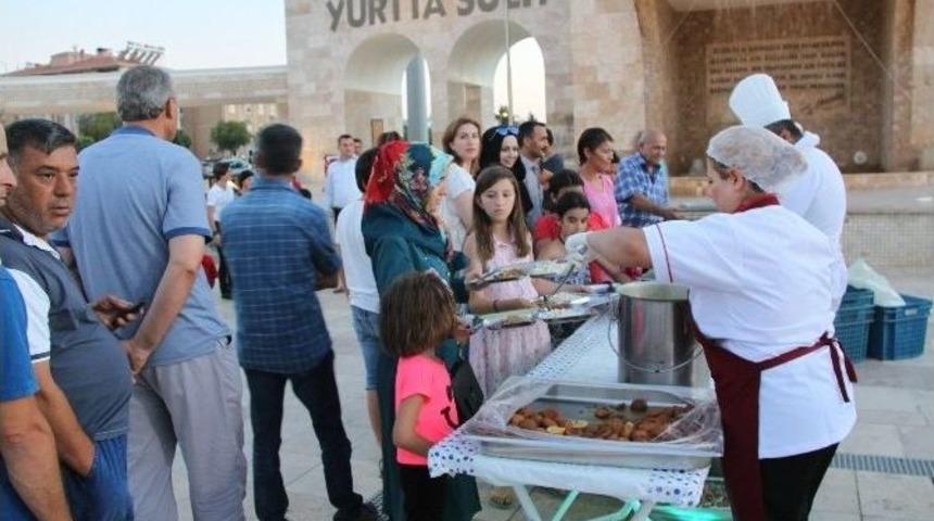 Didim Ak Parti&rsquo;den 1000 Kişilik İftar Yemeği