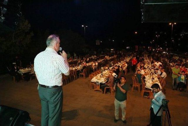 Geleneksel Eyüp Sultan Sahuru 3 Bin Kişiyi Buluşturdu