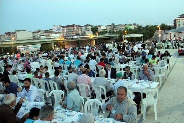 Başkan Kadıoğlu, 3 Bin Personelle İftarda Buluştu