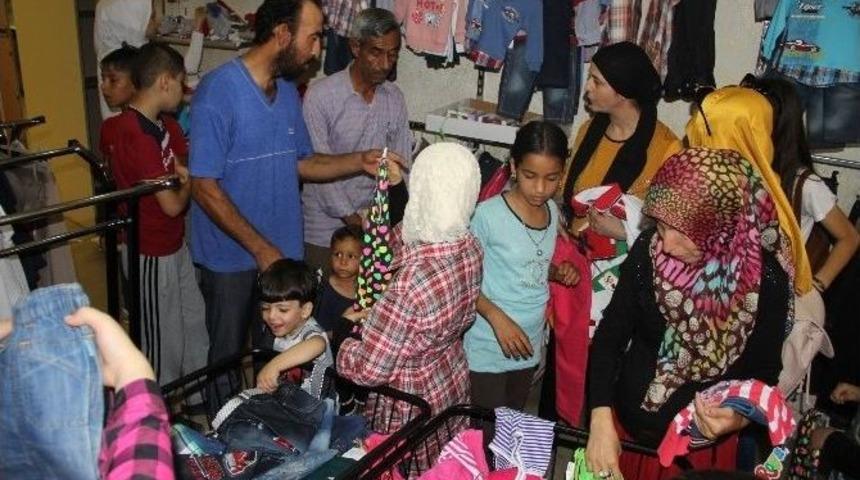 D&ouml;rtyol&rsquo;da T&uuml;rkmen Ailelere Bayramlık