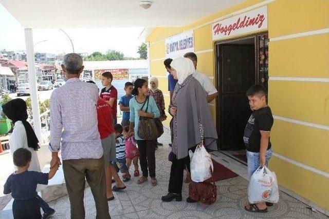 Dörtyol’da Türkmen Ailelere Bayramlık