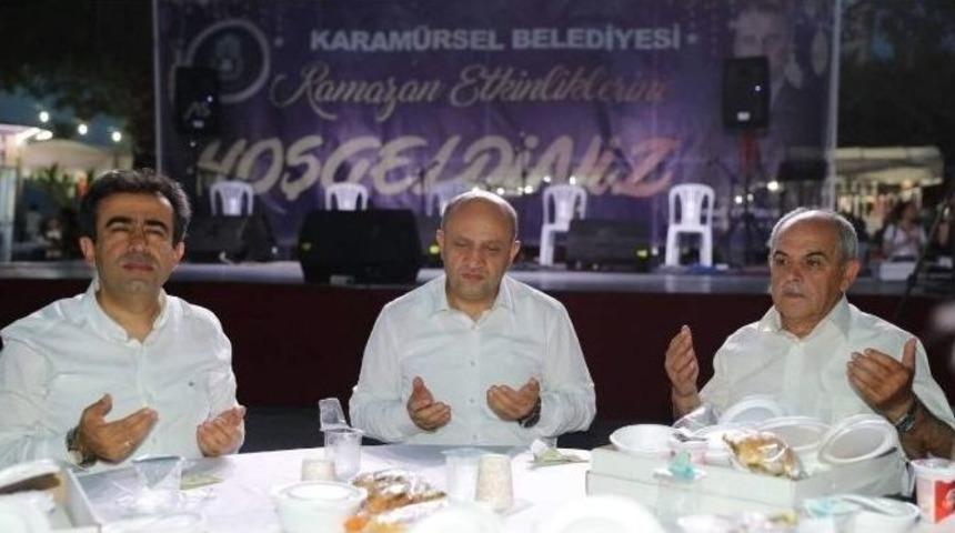 Bakan Işık, Karam&uuml;rsellilerle İftar Yaptı