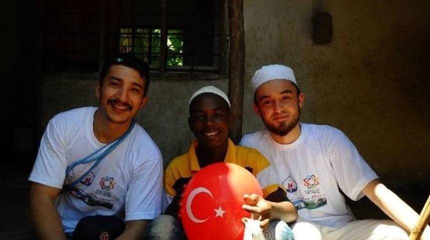 Egeli Gen&ccedil;lerden Tanzanya &Ccedil;ıkarması