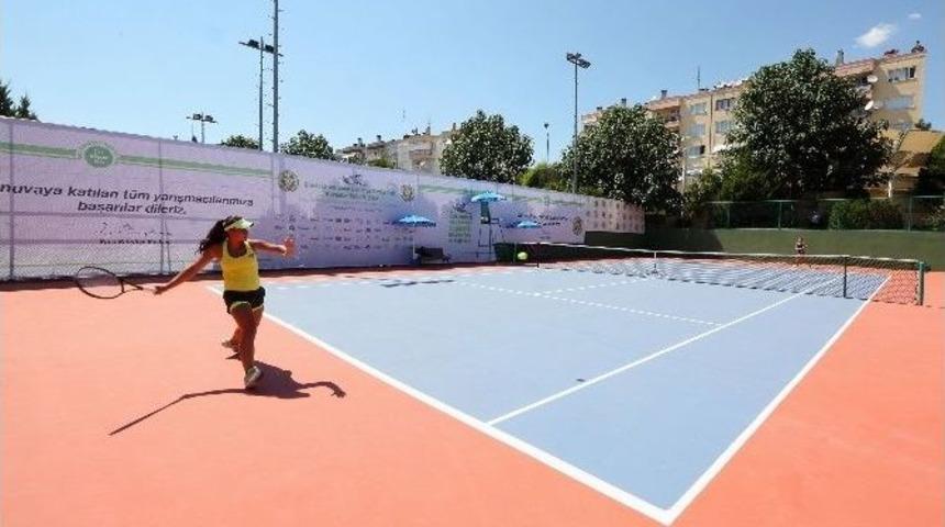 Tenisin Kalbi Buca&rsquo;da Atıyor