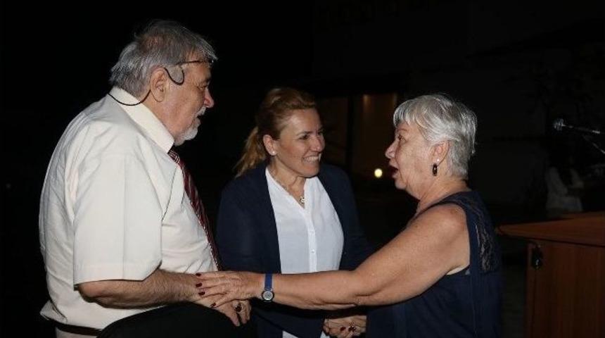 &Uuml;nl&uuml; Tarih&ccedil;i Ortaylı, Urlalılarla Buluştu