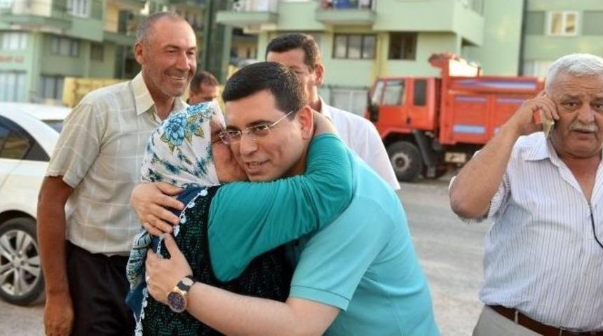 Kepez Belediye Başkanı Hakan T&uuml;t&uuml;nc&uuml;&rsquo;den Bayram Mesajı