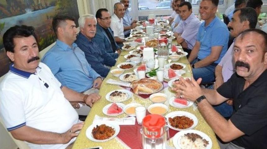 Toprak, Kurum Amirleri Ve Muhtarlarla İftar Sofrasında Bir Araya Geldi