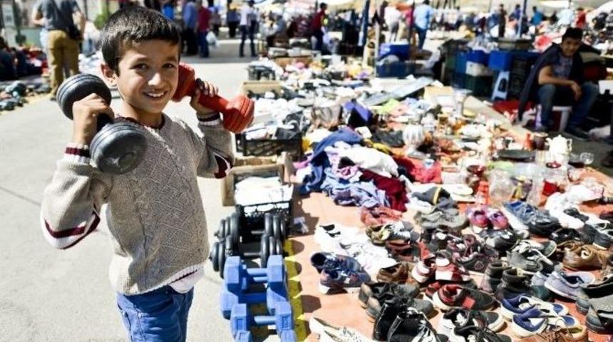 Maltepe&rsquo;deki Antika Pazarı G&ouml;z Dolduruyor