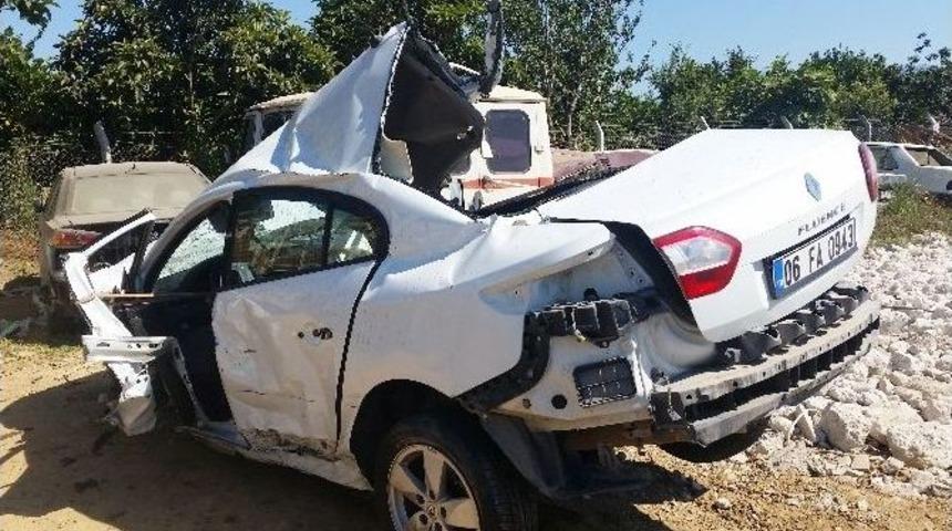Antalya&rsquo;da Trafik Kazası: 2 Yaralı