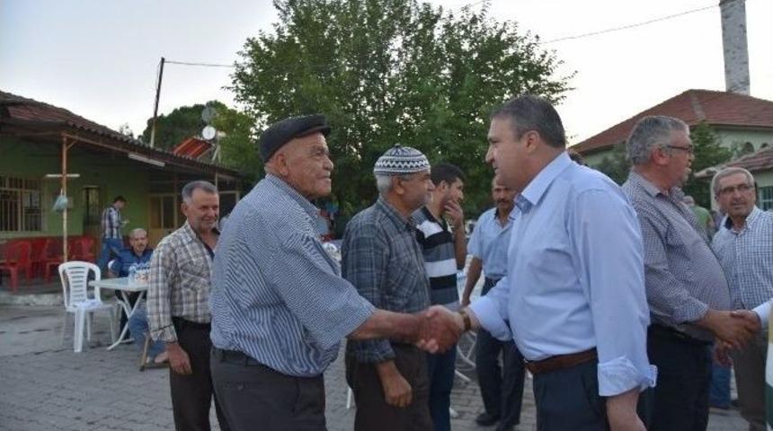 Başkan &Ccedil;er&ccedil;i Son Mahalle İftarını Akgediklilerle Yaptı