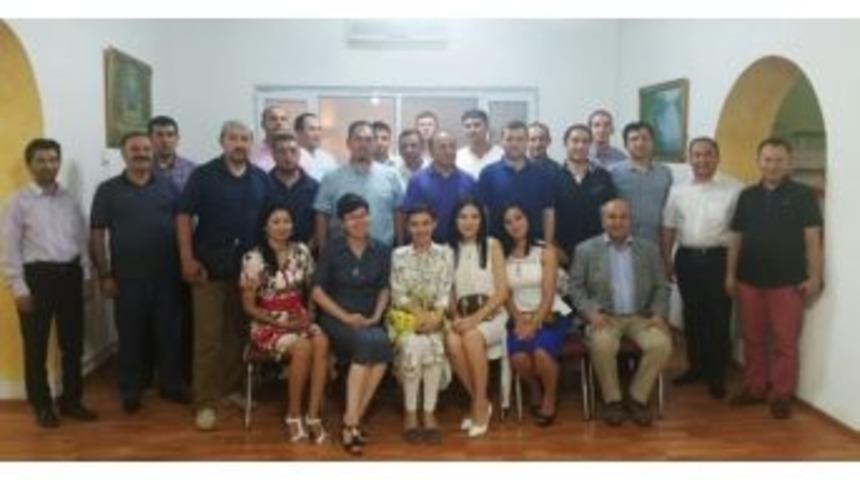 Ahmet Yesevi &Uuml;niversitesi Mezunları İftarda Buluştu