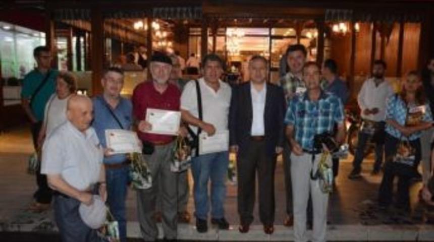 Vali Fidan&rsquo;dan Ak&ccedil;akoca Basınına Teşekk&uuml;r Belgesi