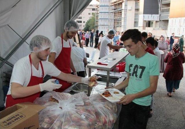 Btso İftar Sofraları 60 Bini Aşkın Kişiyi Ağırladı