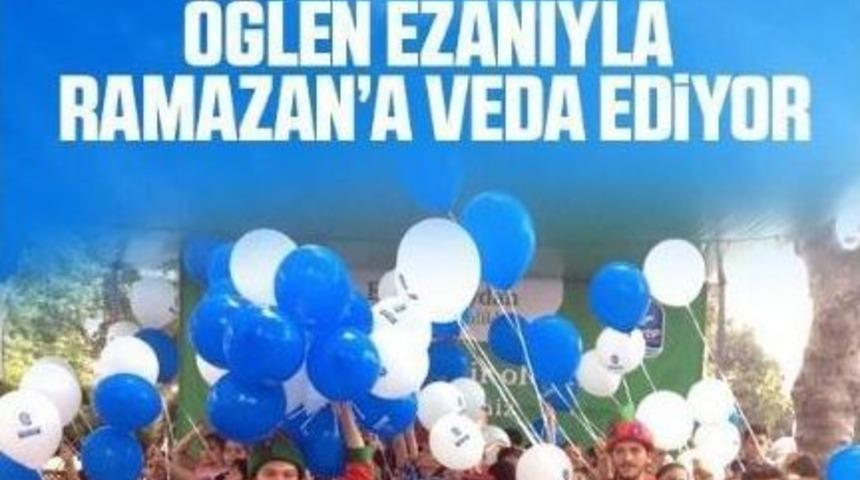 &rsquo;tekne Orucu&rsquo; Tutan &Ccedil;ocuklar Son İftarını Ey&uuml;p Sultan&rsquo;ın G&ouml;lgesinde Yaptı