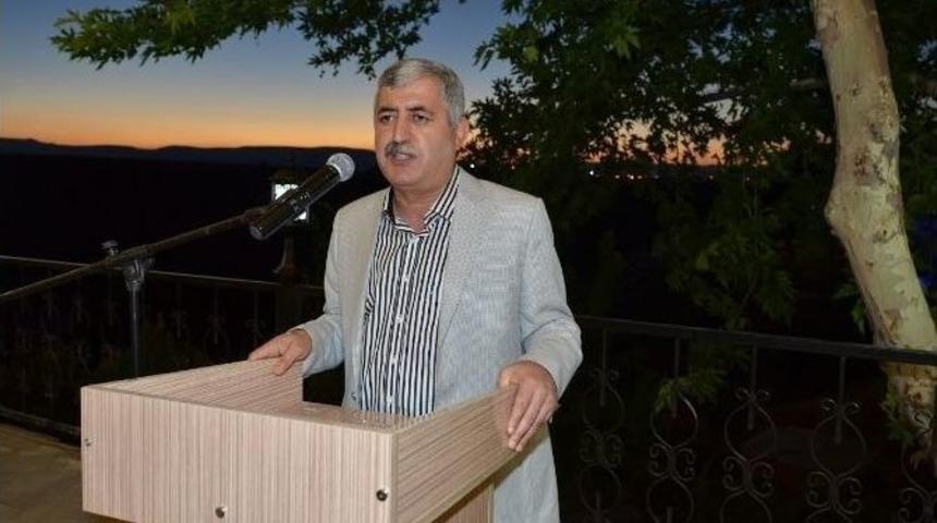 Başkan Polat 82 Mahalle Muhtarıyla İftarda Bir Araya Geldi