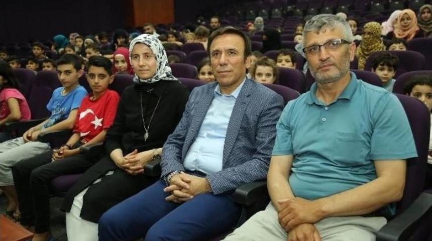 Başkan Gen&ccedil;&rsquo;ten &rsquo;vatandaşlık&rsquo; Desteği