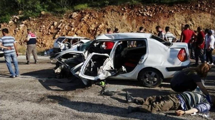 Bilecik&rsquo;te Trafik Kazası: 2 &Ouml;l&uuml;, 11 Yaralı (2)