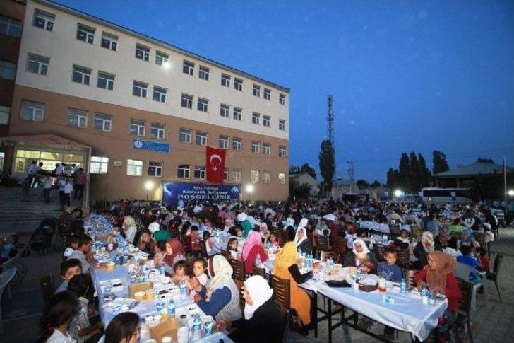 Mehmet Akif Ersoy Mahallesi’nde “kardeşlik Sofrası” Kuruldu G3