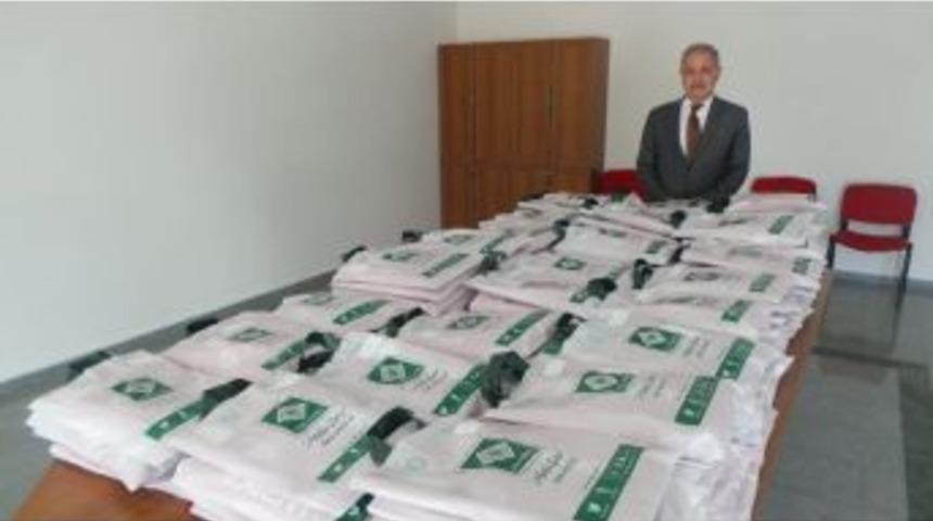 Osmaniye&rsquo;de Yetimlere Bayramlık