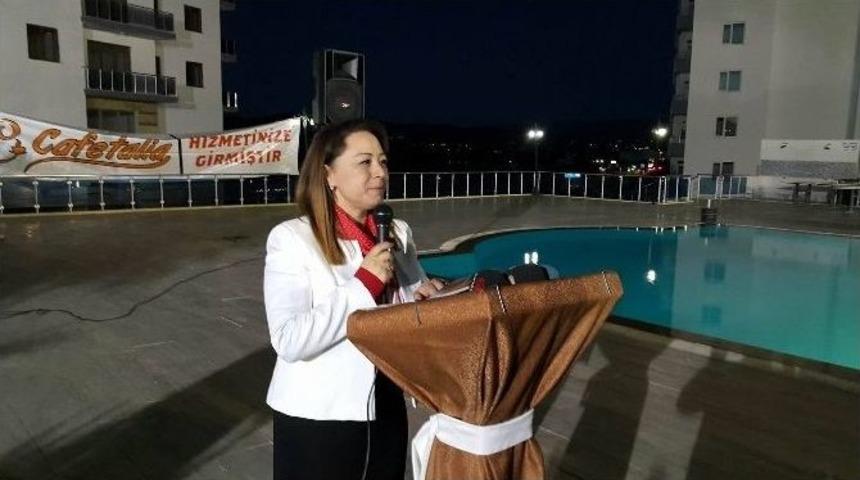 Rekt&ouml;r Adayı Aysun Bay Karabulut, Basın Mensupları İle İftar Yemeğinde Bir Araya Geldi