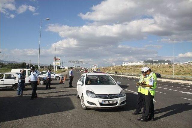 Bayrama 1 Gün Kala Trafik Denetimleri Arttı