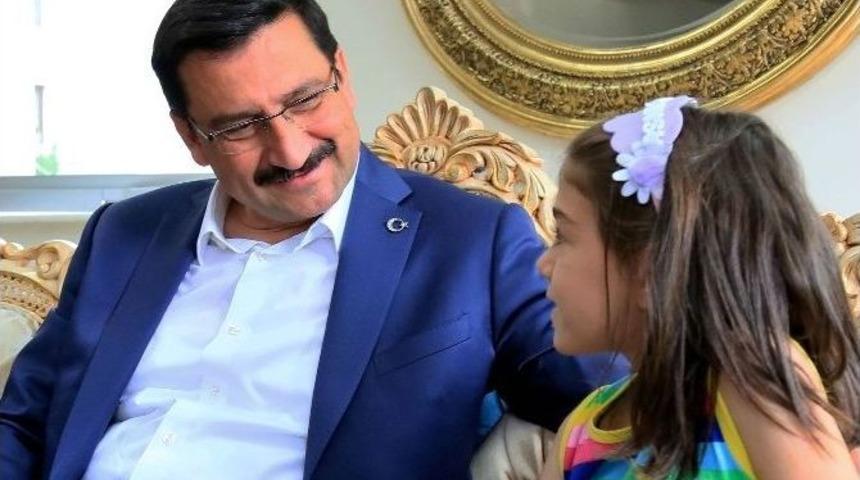 Ke&ccedil;i&ouml;ren Belediyesi&rsquo;nden &Ccedil;ocuklara Bayram S&uuml;rprizi