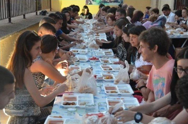 Bulgaristan’dan Gelip, İftar Ve Mesnevi Okumalarına Katıldılar G2