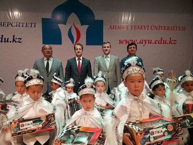 Ahmet Yesevi Üniversitesinde Sünnet Şöleni