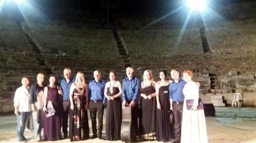 Mübadiller Türkiye’yi Yunanistan’da Temsil Etti