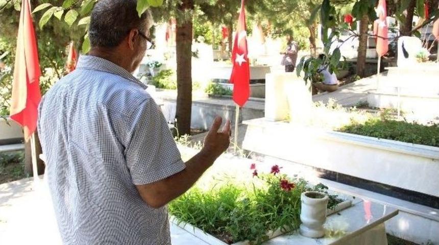 Şehit Yakınları Bayram Arefesinde Şehitliğe Koştu