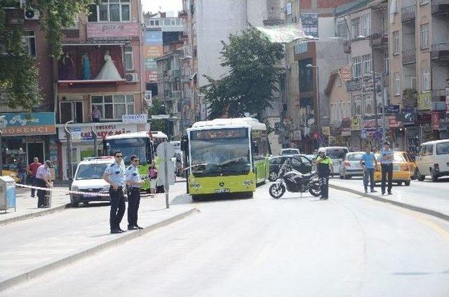 Durakta Unutulan Çanta Fünye İle Patlatıldı