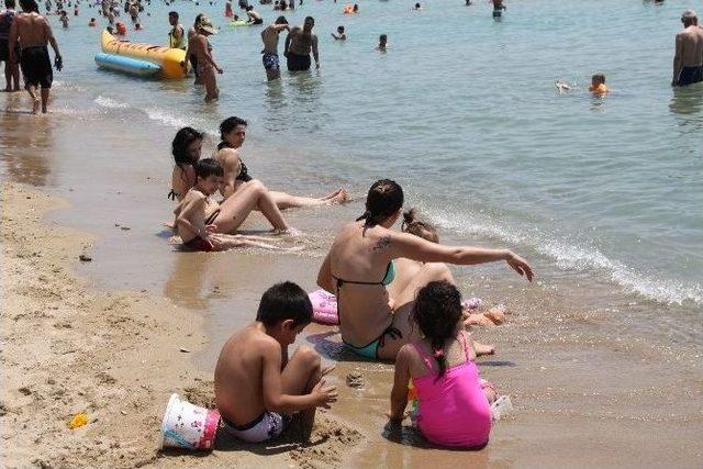 Didim’de Plajlar Doldu Taştı