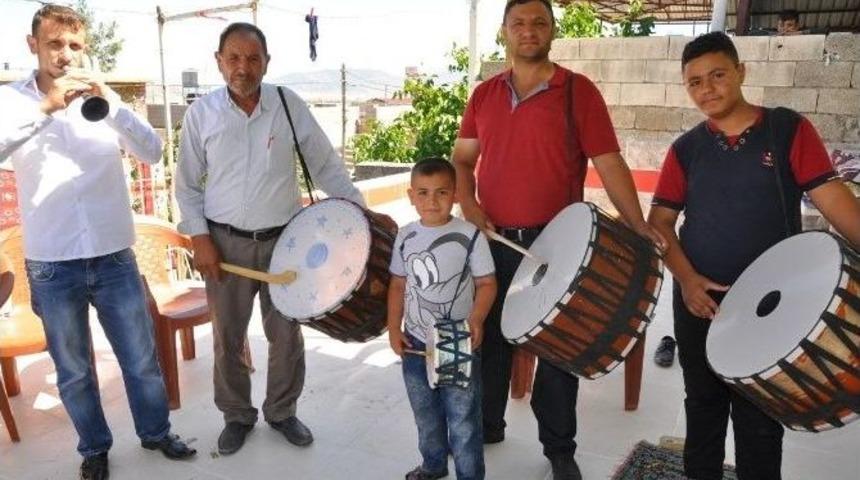 Davulcular Orkestralara Yenildi