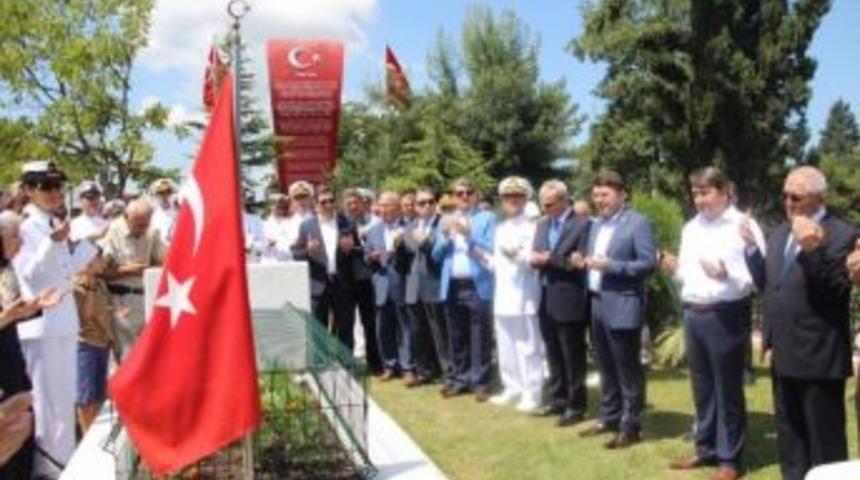 Bartın&rsquo;da Arife G&uuml;n&uuml; Şehitlik Ziyaret Edildi.