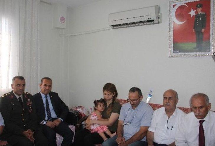 Vali Demirtaş, Şehit Ailelerini Ziyaret Etti G4