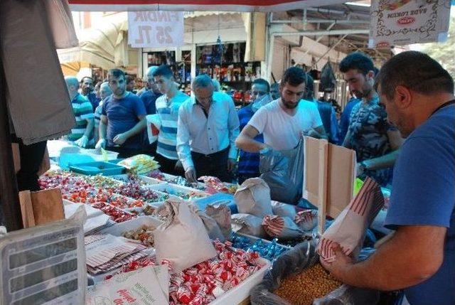 Tokat’ta Bayram Alışverişi Yoğunluğu