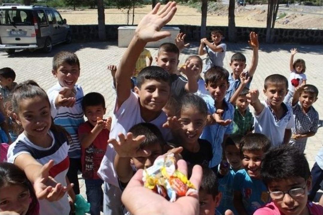 Yavuzeli&rsquo;nde Arefe G&uuml;n&uuml; Kabristan Ziyareti