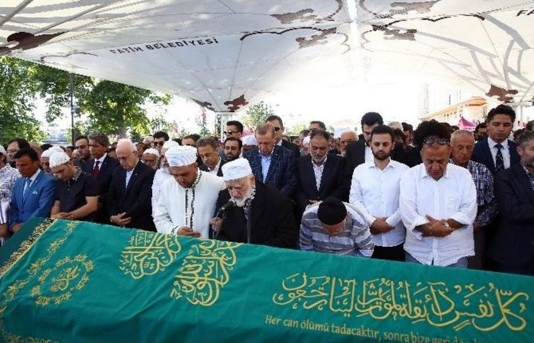 Milli Selamet Partisi Kurucularından Osman Nuri &Ouml;n&uuml;g&ouml;ren Son Yolculuğuna Uğurlandı