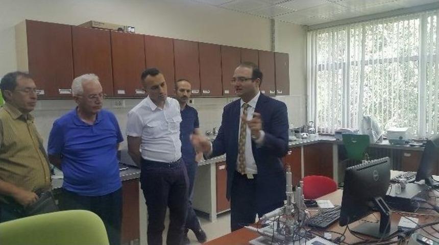 Rekt&ouml;r Adayı Prof. Dr. Ahmet Hacım&uuml;ft&uuml;oğlu: