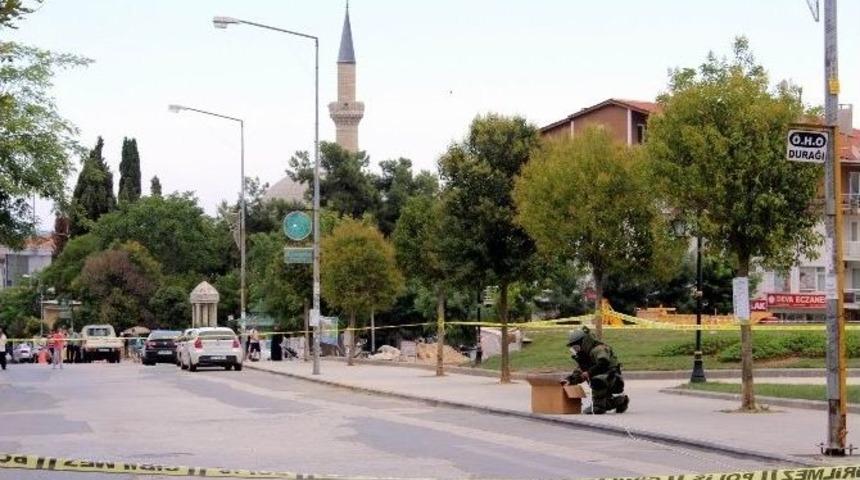 İki Caminin Arasında Ş&uuml;pheli Paket Paniği