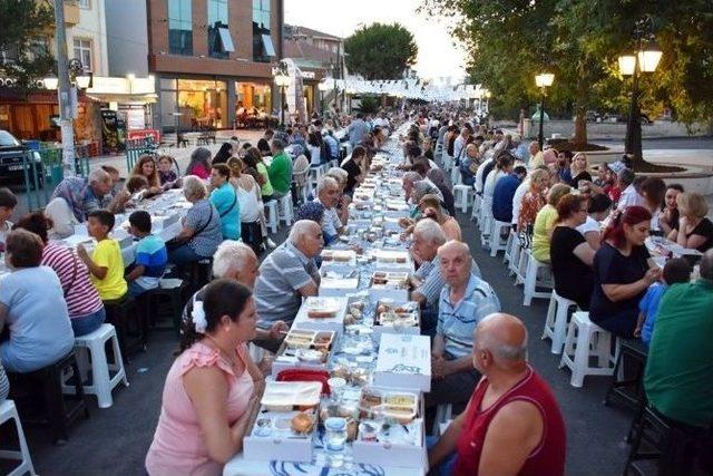 Sevgi Sofraları Değirmenaltı Mahallesi İftarı İle Sona Erdi