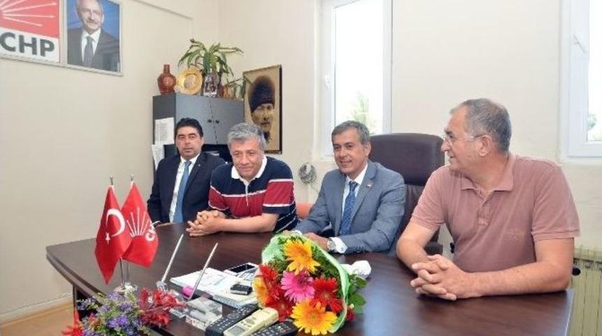 Chp Fo&ccedil;a İl&ccedil;e &Ouml;rg&uuml;t&uuml;nde Bayramlaşma