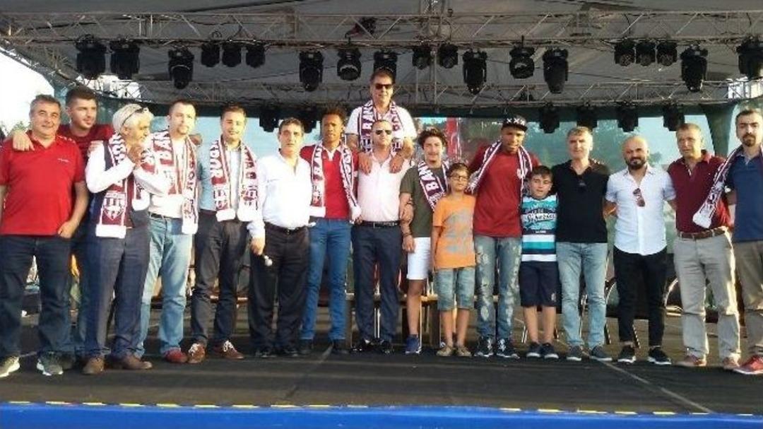 Bandırmaspor&rsquo;da İmza Şov