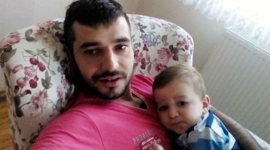 Otomobil Takla Attı: 4 &Ouml;l&uuml;, 1 Yaralı