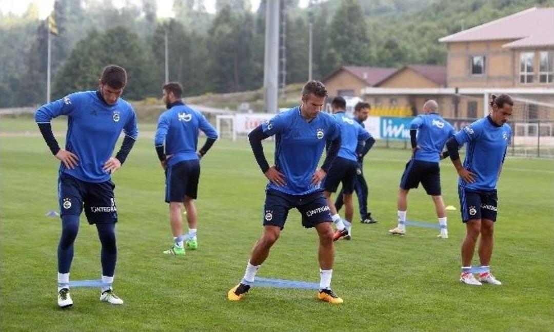 Fenerbah&ccedil;e, Yeni Sezon Hazırlıklarını S&uuml;rd&uuml;rd&uuml;