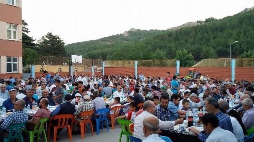 Baykan Kızılay&rsquo;ından İftar Programı