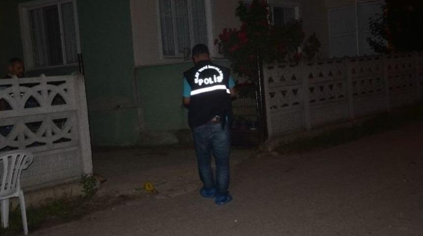 Bayram Arefesinde Ev Basıp Aileye Pompalı İle Kurşun Yağdırdı: 1 &Ouml;l&uuml; 2 Yaralı