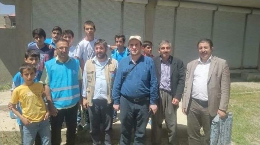 Y&uuml;ksekova&rsquo;ya Yardımlar S&uuml;r&uuml;yor