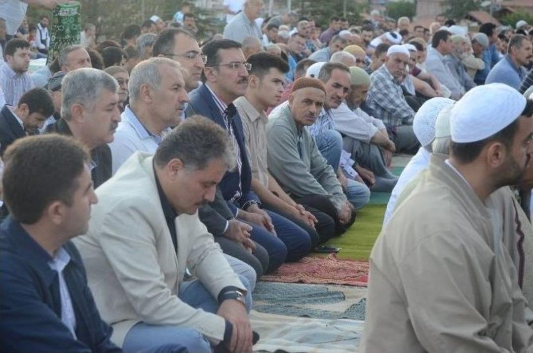 Yeşilyurtlular Bayram Namazını Namazgah&rsquo;ta Kıldı